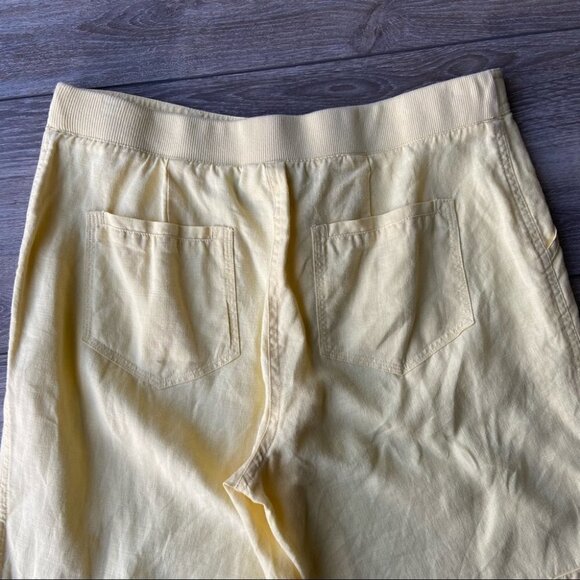 Chico’s Baby  Yellow Pure Linen Cargo Cropped Pants - Picture 12 of 14
